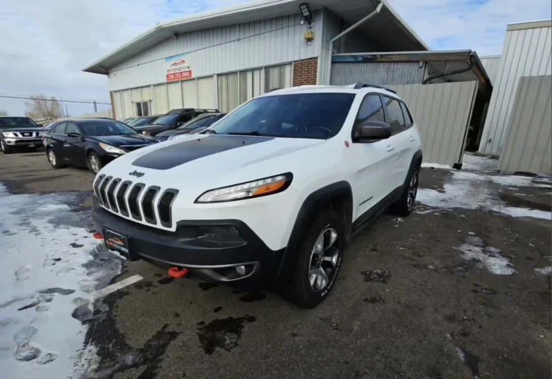 Jeep Cherokee TRAILHAWK/3.2/V6/NAVI/KEYLESS, снимка 1 - Автомобили и джипове - 48723527