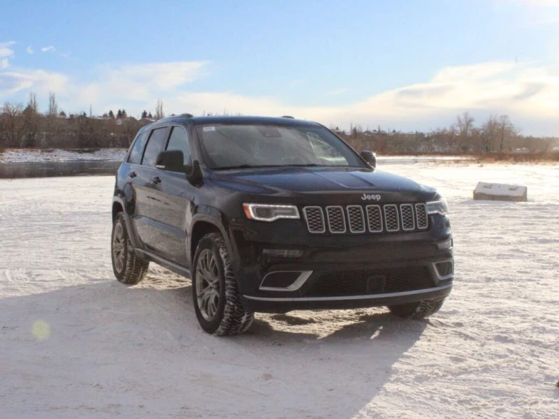 Jeep Grand cherokee SUMMIT| DISTRONIK| PANO| HARMAN| ОБДУХ| ВЪЗДУХ, снимка 3 - Автомобили и джипове - 53257472