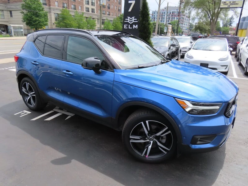 Volvo XC40 T5 R-Design AWD, снимка 7 - Автомобили и джипове - 53505340