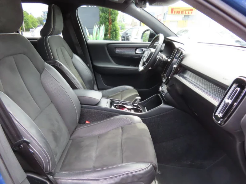 Volvo XC40 T5 R-Design AWD, снимка 11 - Автомобили и джипове - 53505340