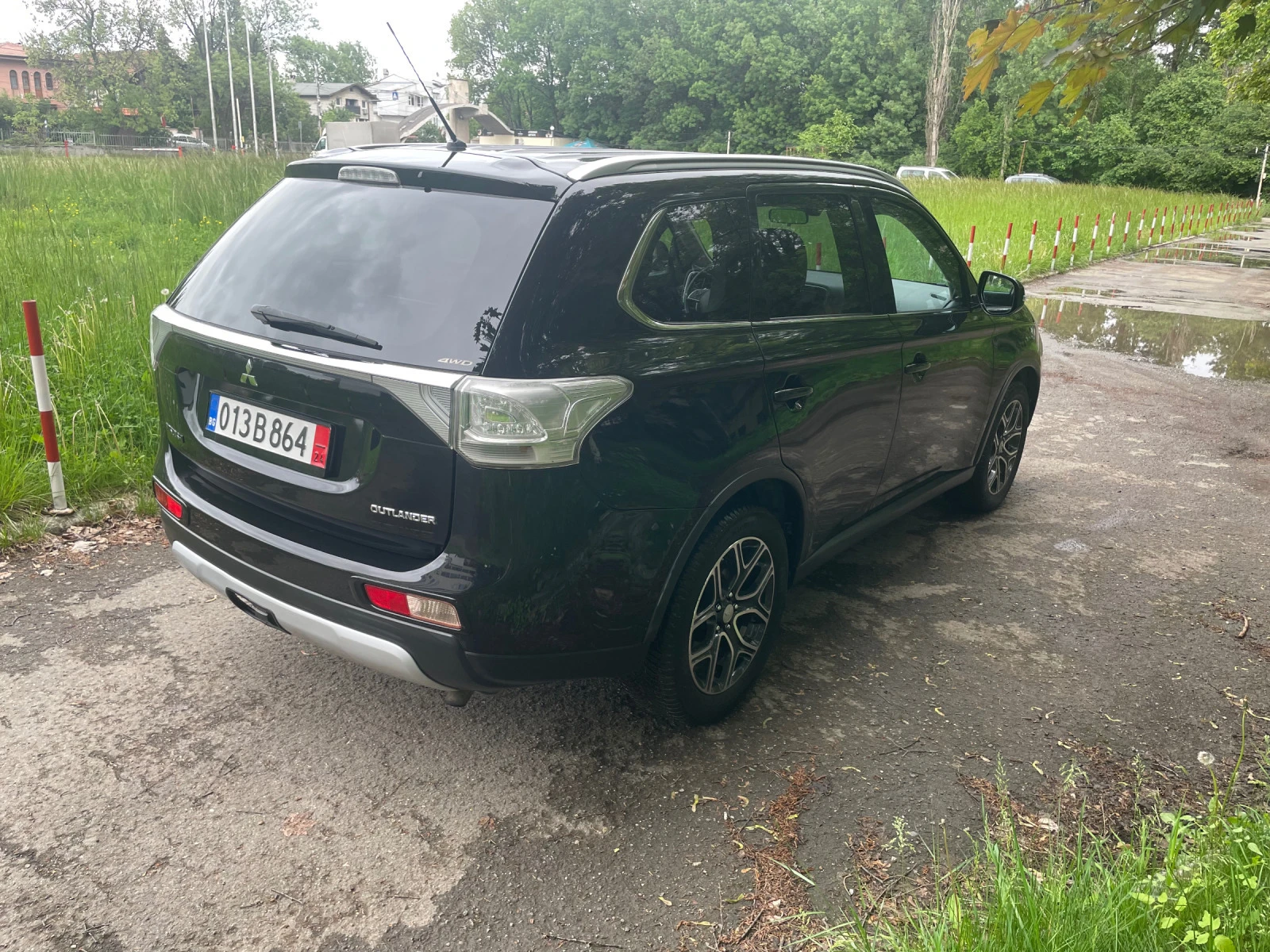 Mitsubishi Outlander 2.2d 4x4 7 местен - изображение 4