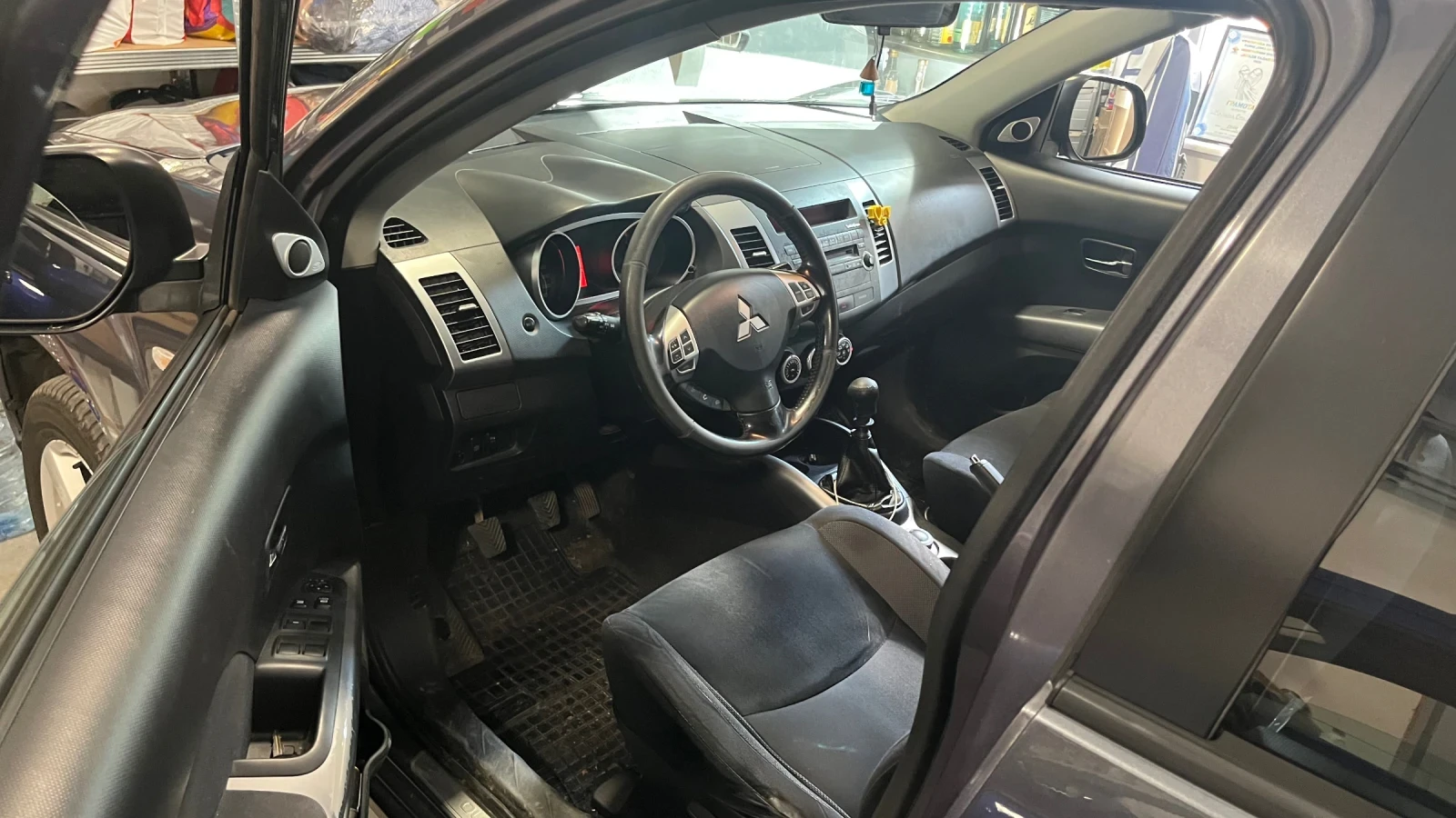 Mitsubishi Outlander  - изображение 8