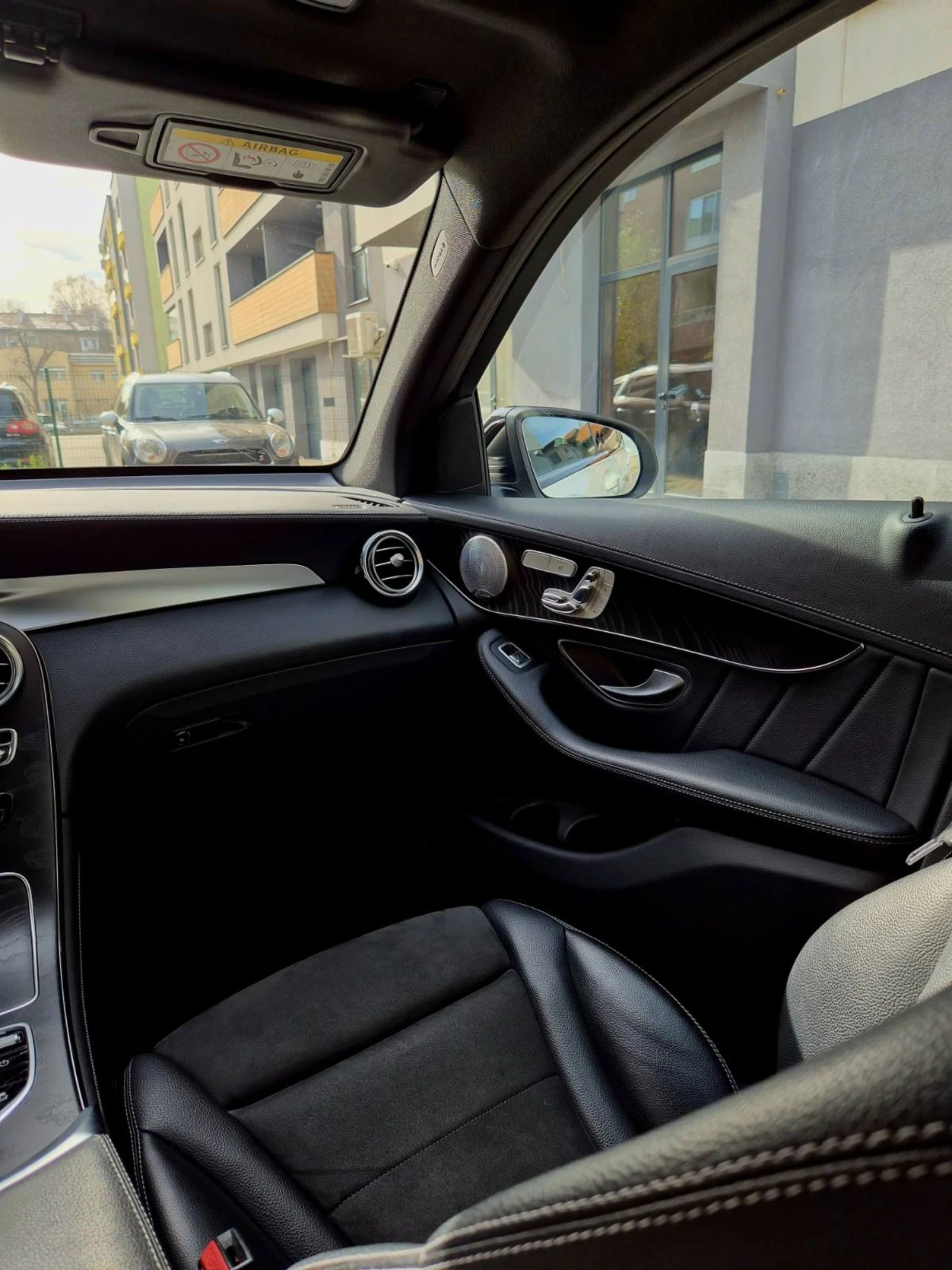 Mercedes-Benz GLC 350  - изображение 7