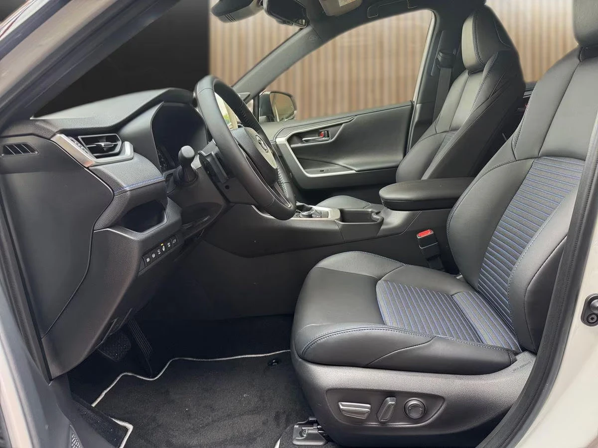Toyota Rav4 2.5HEV/222HP/STYLE/JBL/360/ACC/CPLAY/KLESS/987f - изображение 9