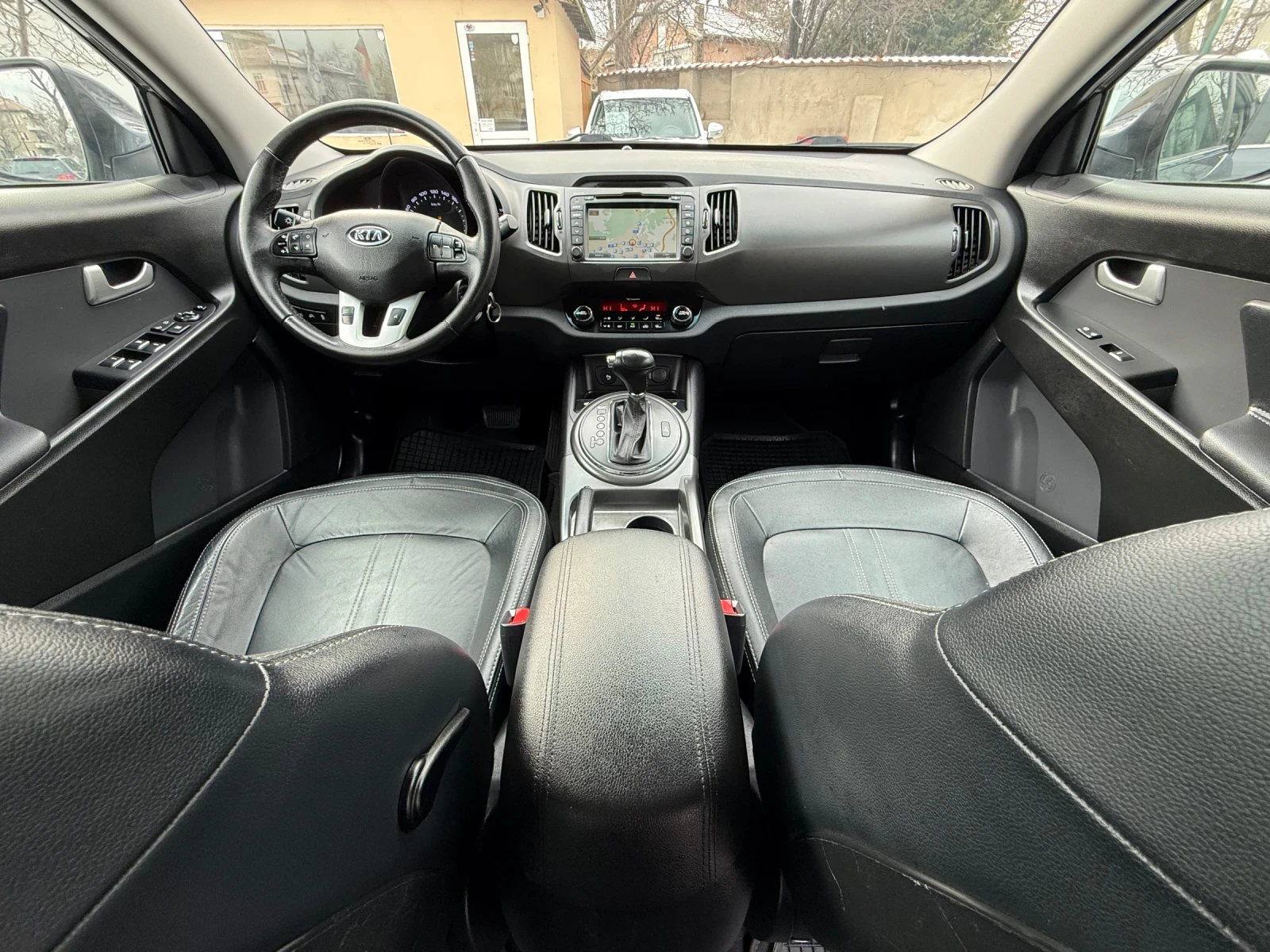Kia Sportage 2.0CRDI Style 184k.c. 4WD! ���������! � ��������! | Mobile.bg � ����������� 11