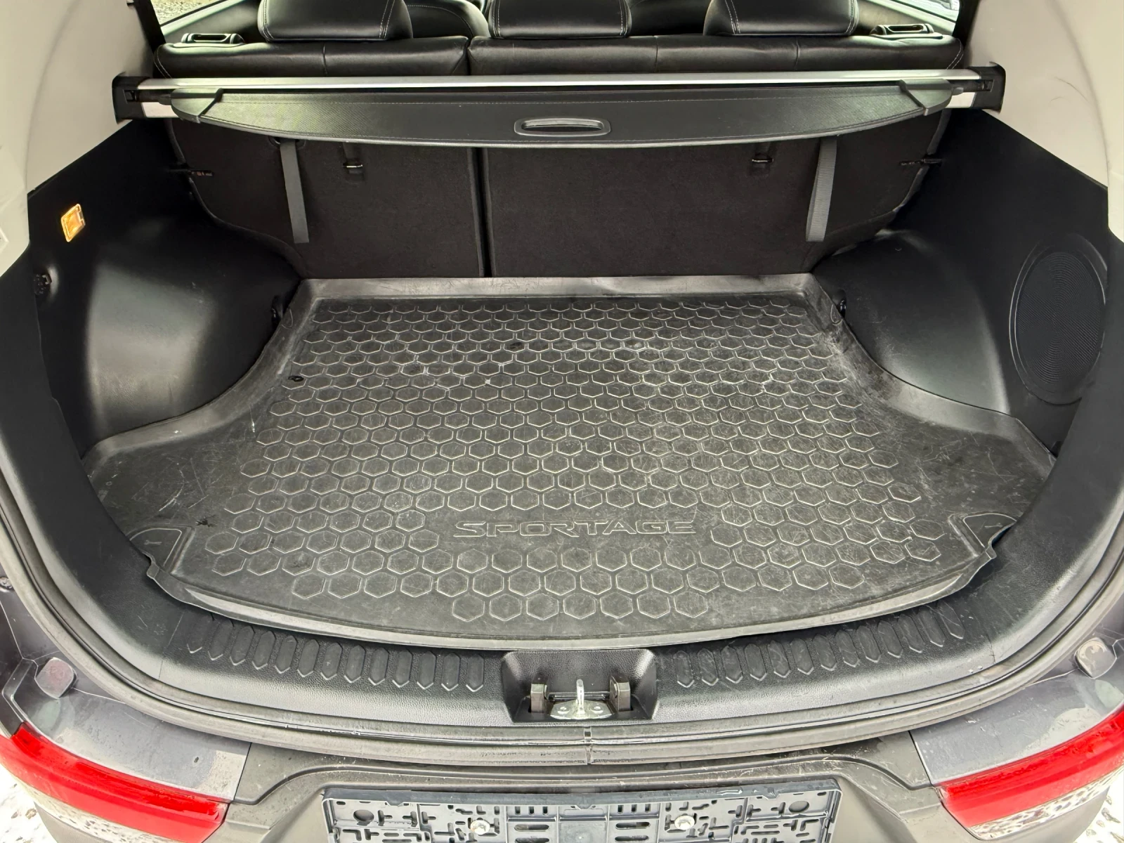 Kia Sportage 2.0CRDI Style 184k.c. 4WD! АВТОМАТИК! ПЕРФЕКТНА! - изображение 7