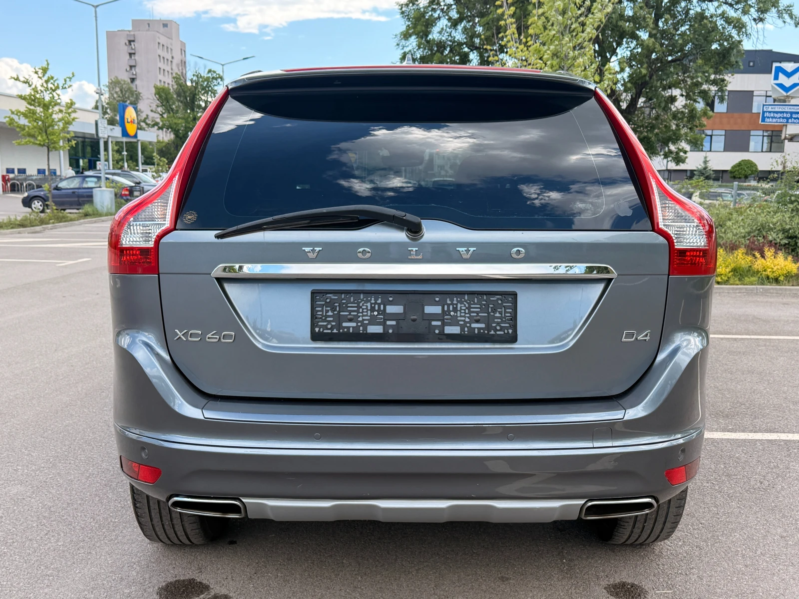 Volvo XC60 2.0D* NAVI* КОЖА* ПОДГРЕВ* , снимка 5 - Автомобили и джипове - 54712713