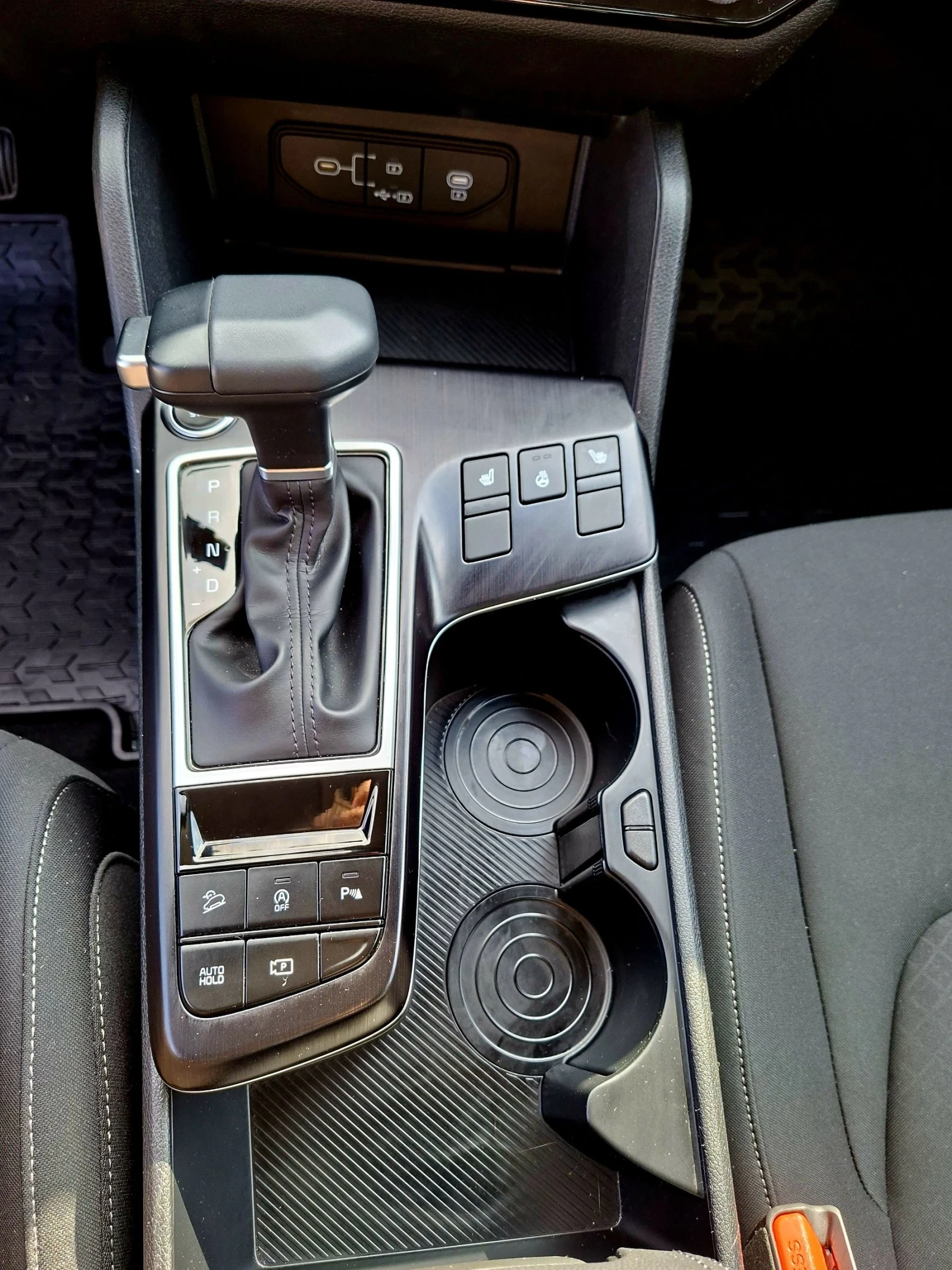 Kia Sportage 1.6T 2WD Comfort + 7 ГОДИНИ ГАРАНЦИЯ, снимка 16 - Автомобили и джипове - 54899702
