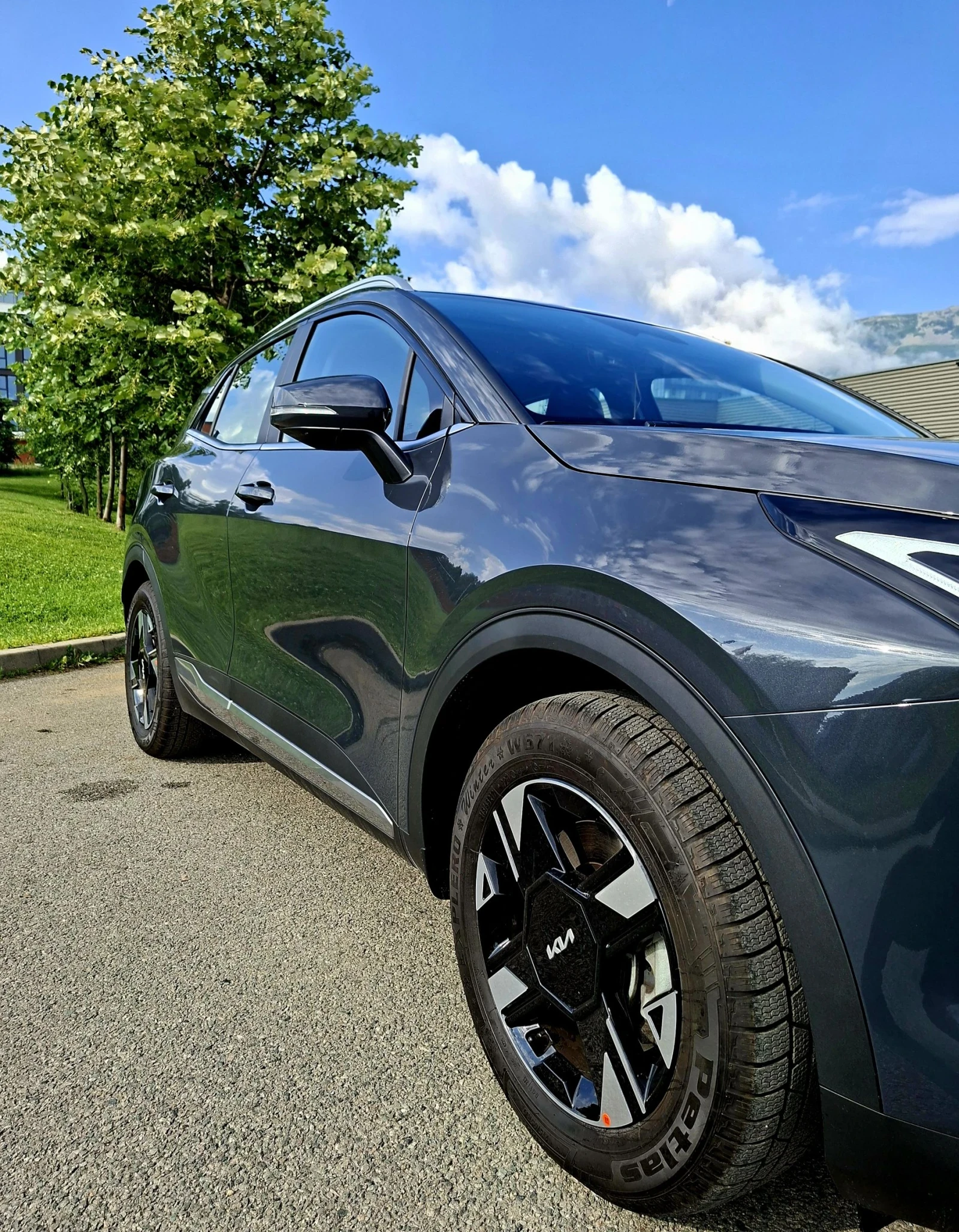 Kia Sportage 1.6T 2WD Comfort + 7 ГОДИНИ ГАРАНЦИЯ, снимка 2 - Автомобили и джипове - 54899702