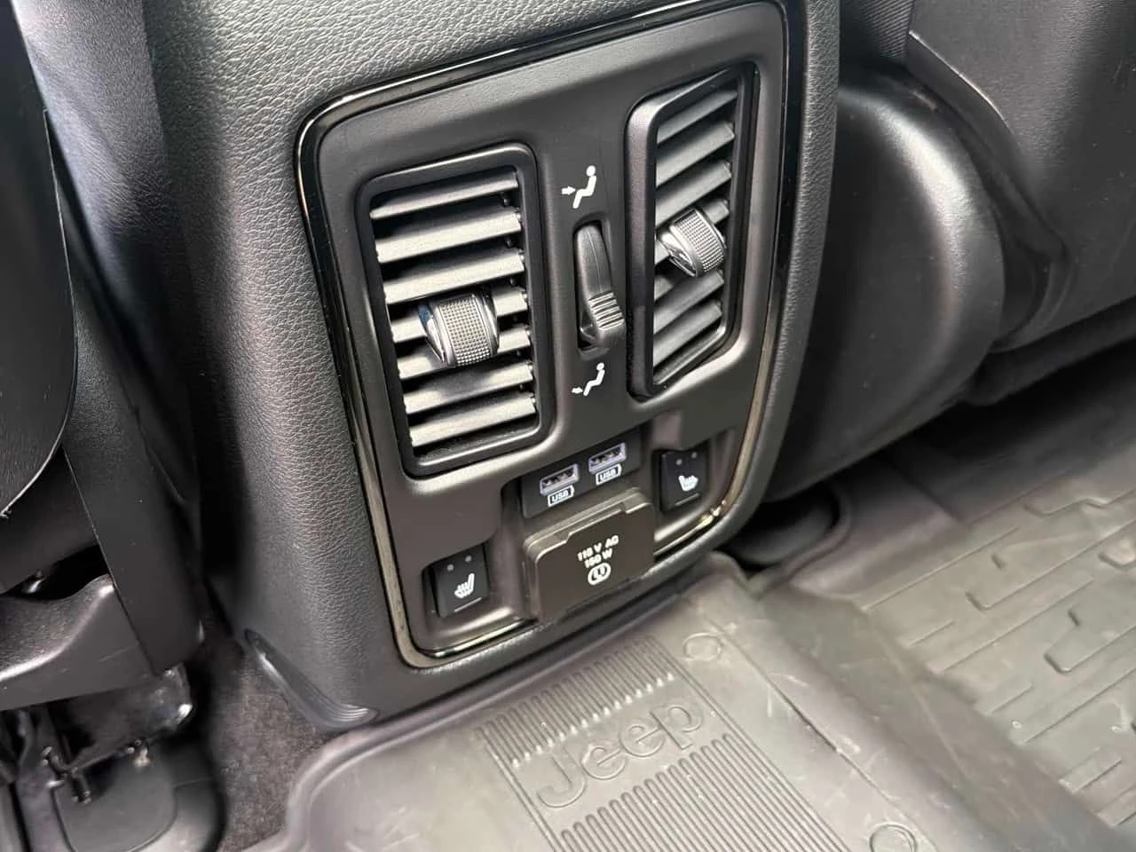 Jeep Grand cherokee * High Altitude * CARFAX * ОПЦИЯ ЗА ФИНАНСИРАНЕ, снимка 12 - Автомобили и джипове - 54963487