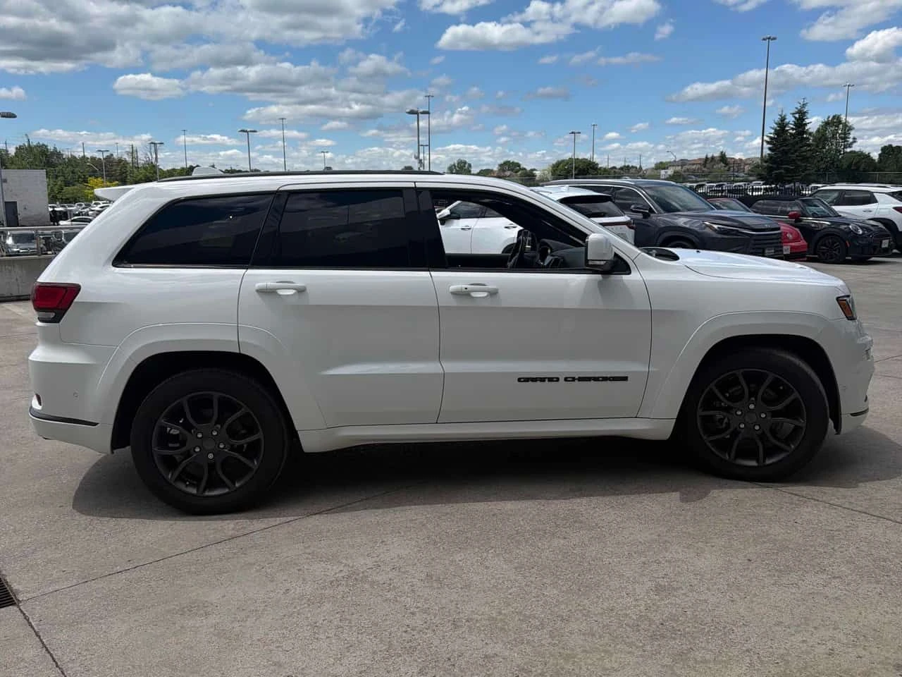 Jeep Grand cherokee * High Altitude * CARFAX * ОПЦИЯ ЗА ФИНАНСИРАНЕ, снимка 3 - Автомобили и джипове - 54963487