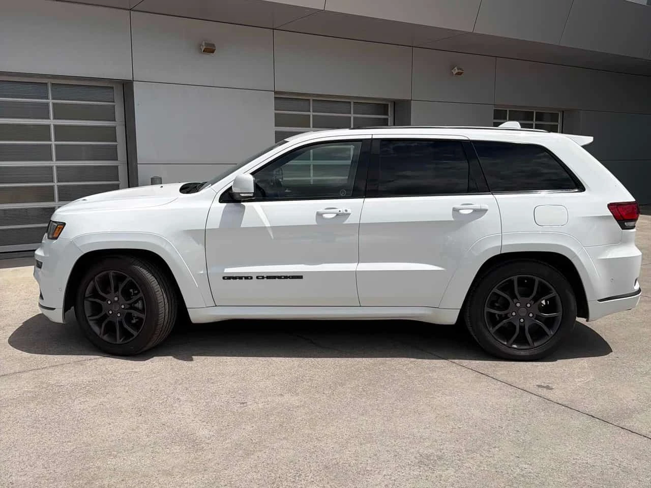 Jeep Grand cherokee * High Altitude * CARFAX * ОПЦИЯ ЗА ФИНАНСИРАНЕ, снимка 2 - Автомобили и джипове - 54963487