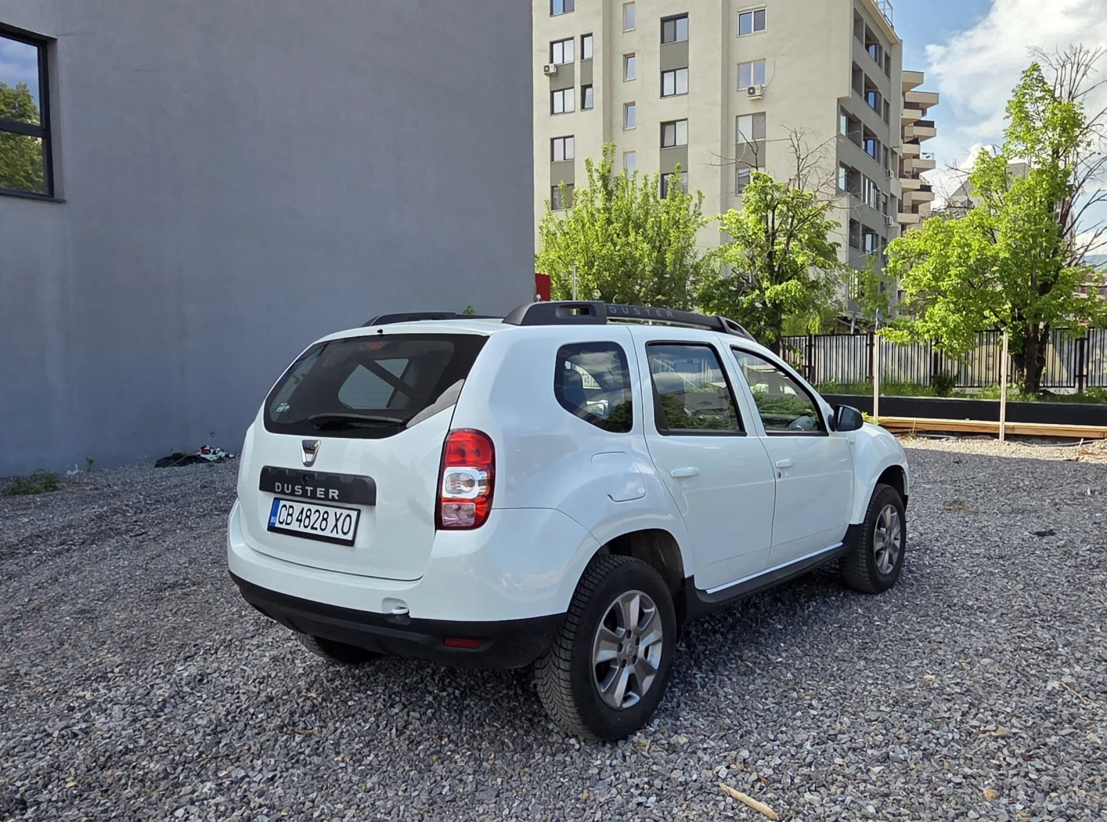 Dacia Duster, снимка 3 - Автомобили и джипове - 55005686