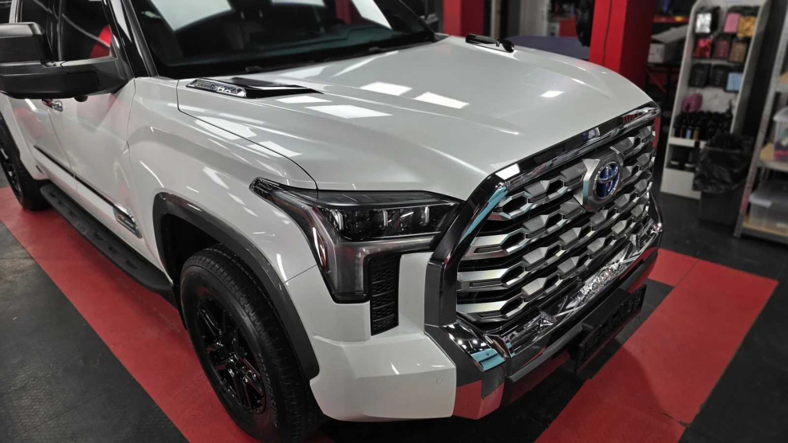 Toyota Tundra, снимка 3 - Автомобили и джипове - 55007501