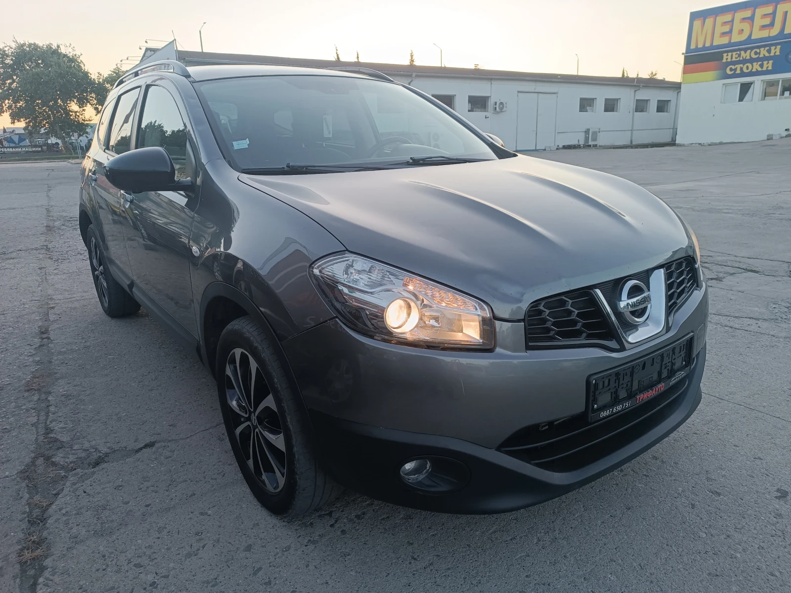Nissan Qashqai + 2, 1, 6DCi, NAVI, 360 CAMERA, PANORAMA, ЛИЗИНГ , снимка 2 - Автомобили и джипове - 55505477