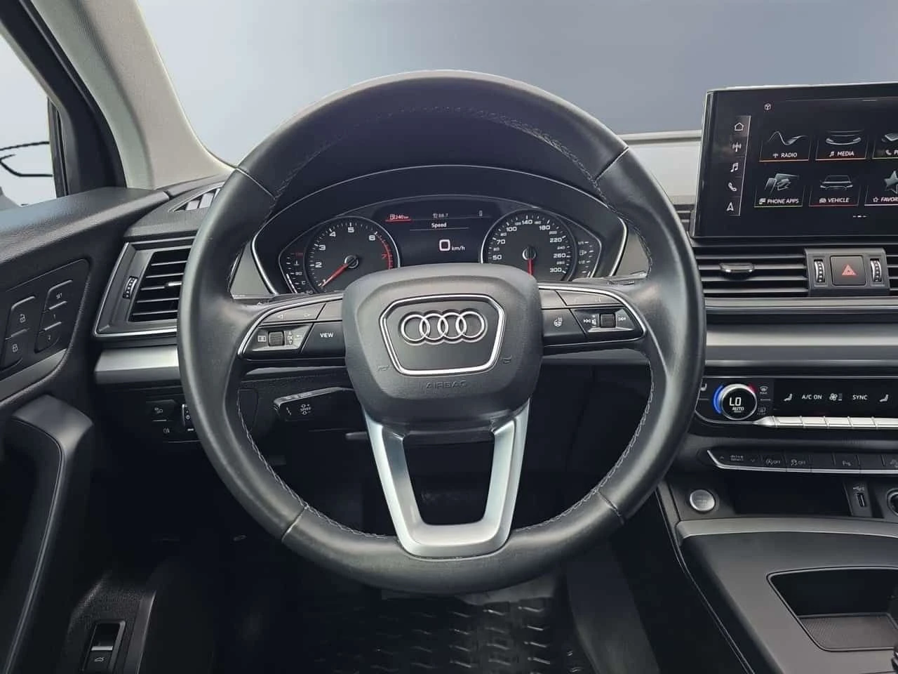 Audi Q5 * QUATTRO * DRIVER ASSIST / CARPLAY / CAMERA / PAR, снимка 9 - Автомобили и джипове - 55553340