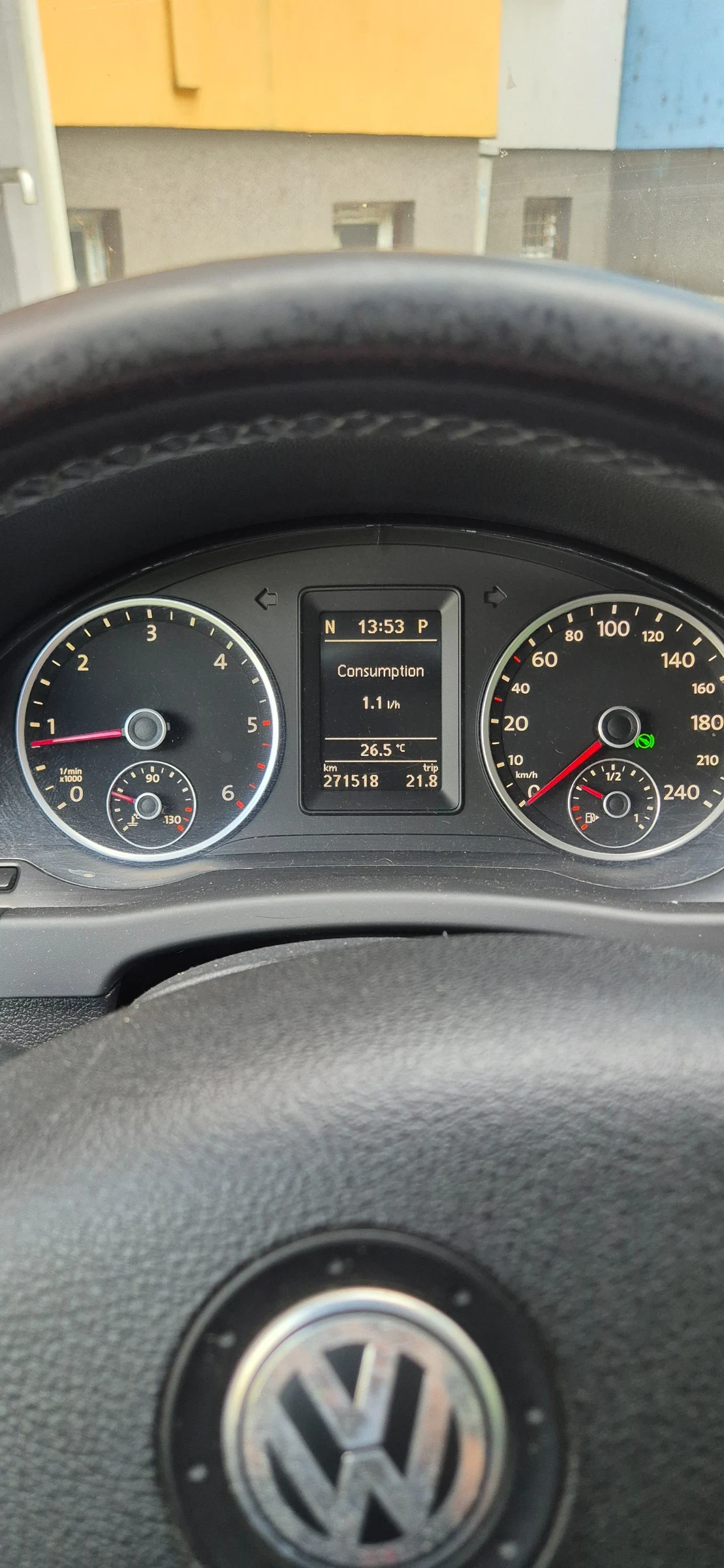 VW Tiguan, снимка 13 - Автомобили и джипове - 56227027