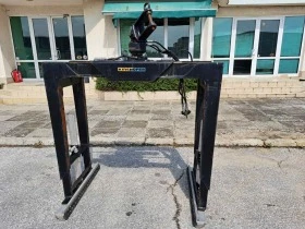 Други Друг Хидравлична щипка за палети , снимка 1
