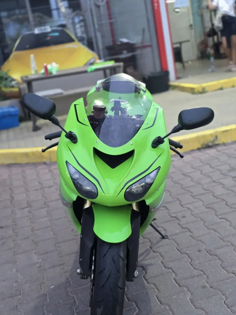 Kawasaki Zxr Kawasaki ZX-10R - 2006 г. / 1000 cc/ 175 к.с., снимка 4 - Мотоциклети и мототехника - 52886313