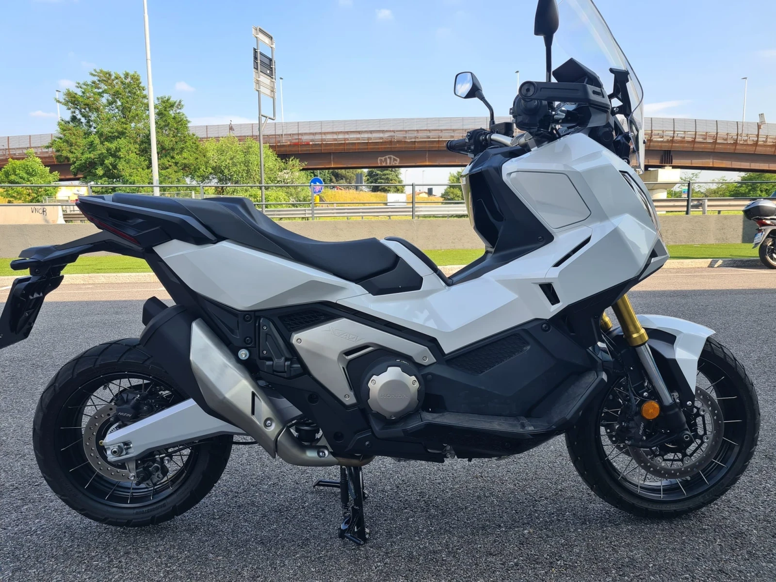 Honda X-ADV 750 2025 НОВ! - изображение 2