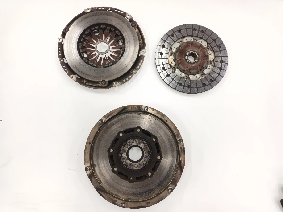     4 2.2  | Mobile.bg   1