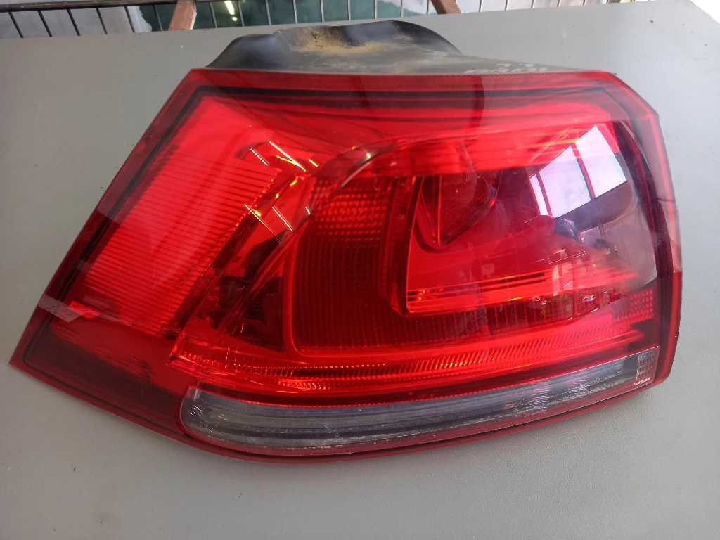 ���� ��� ������ ���������� ���� 7 (�) | Mobile.bg � ����������� 1