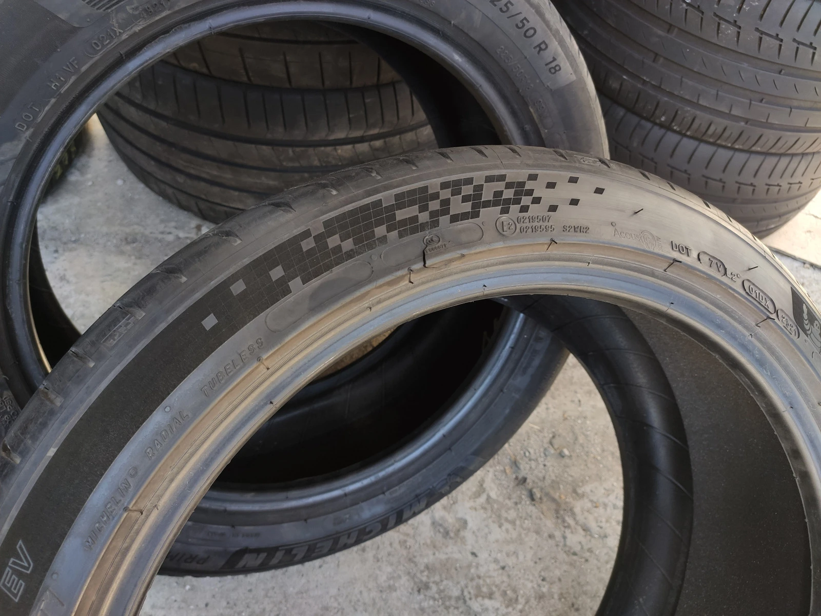  255/40R20 | Mobile.bg   10