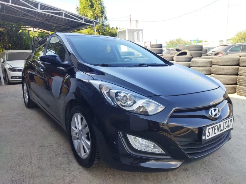 Hyundai I30 1.6i АВТОМАТИК, снимка 5 - Автомобили и джипове - 46638891