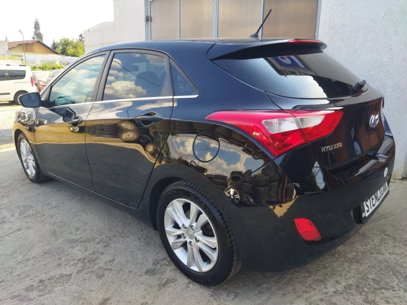 Hyundai I30 1.6i АВТОМАТИК, снимка 8 - Автомобили и джипове - 46638891