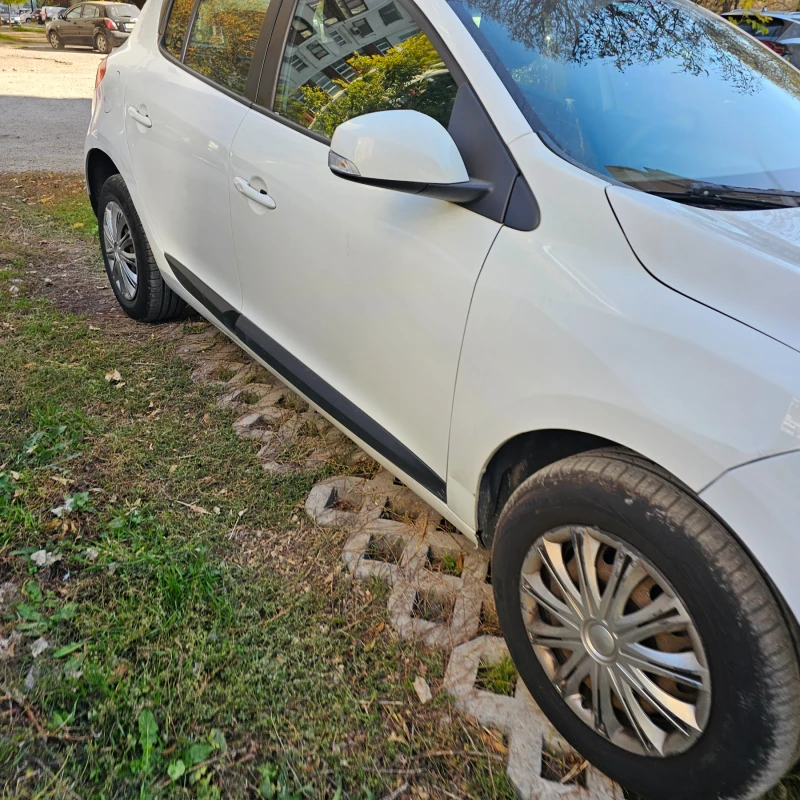 Renault Megane 1.6 Benzin klimatik , снимка 2 - Автомобили и джипове - 47808674