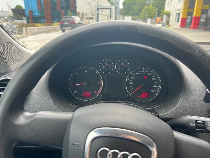 Audi A3 1.6, снимка 4 - Автомобили и джипове - 47824371