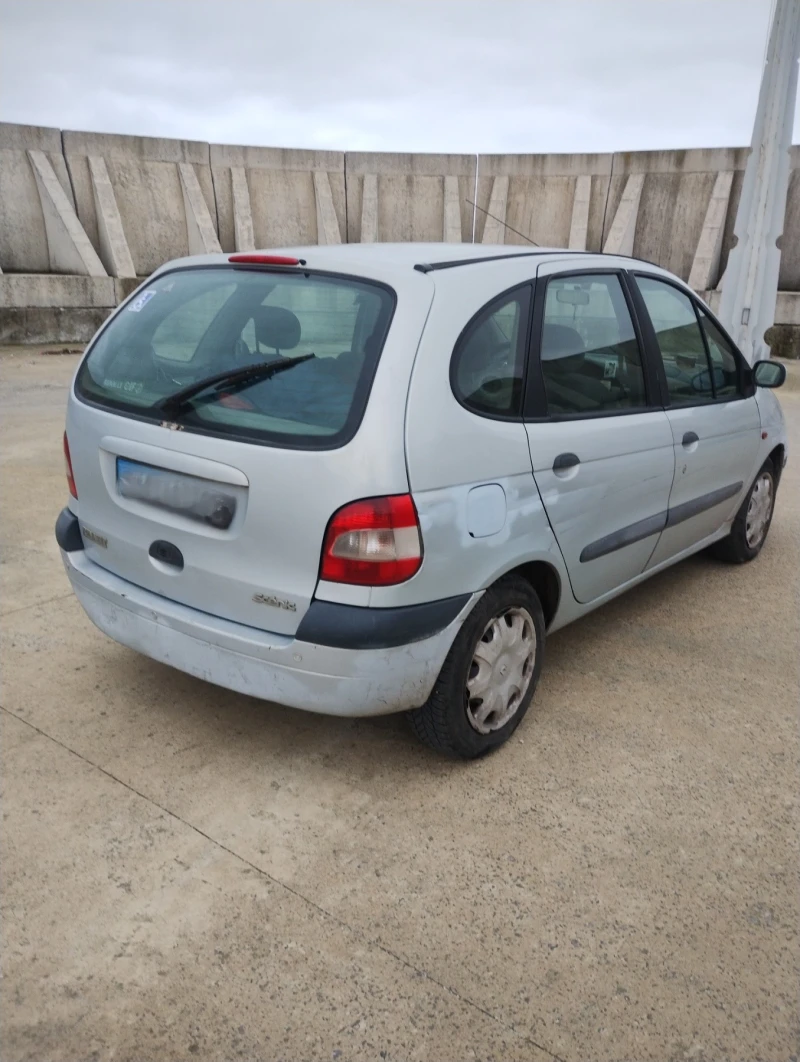 Renault Scenic, снимка 2 - Автомобили и джипове - 48258465