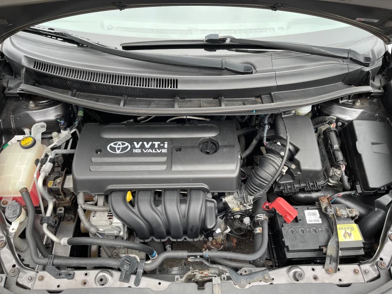 Toyota Auris 1.4/97к.с., снимка 7 - Автомобили и джипове - 49390179