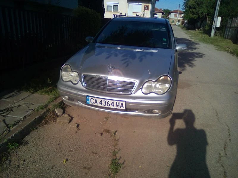 Mercedes-Benz C 200, снимка 1 - Автомобили и джипове - 42992878