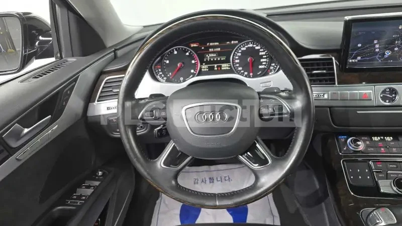 Audi A8 ОБДУХВАНЕ/ШИБИДАХ/360/ЦЕНА ДО БЪЛГАРИЯ, снимка 11 - Автомобили и джипове - 54999531