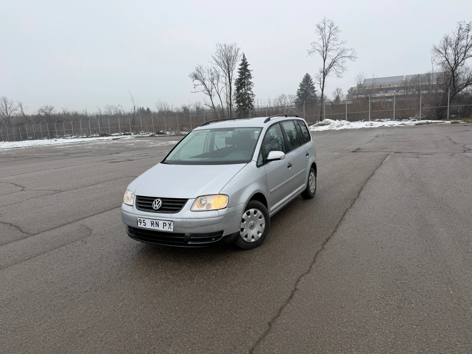 VW Touran 1.6i/102к.с./ХОЛАНДИЯ/ДОБРО СЪСТОЯНИЕ!, снимка 1