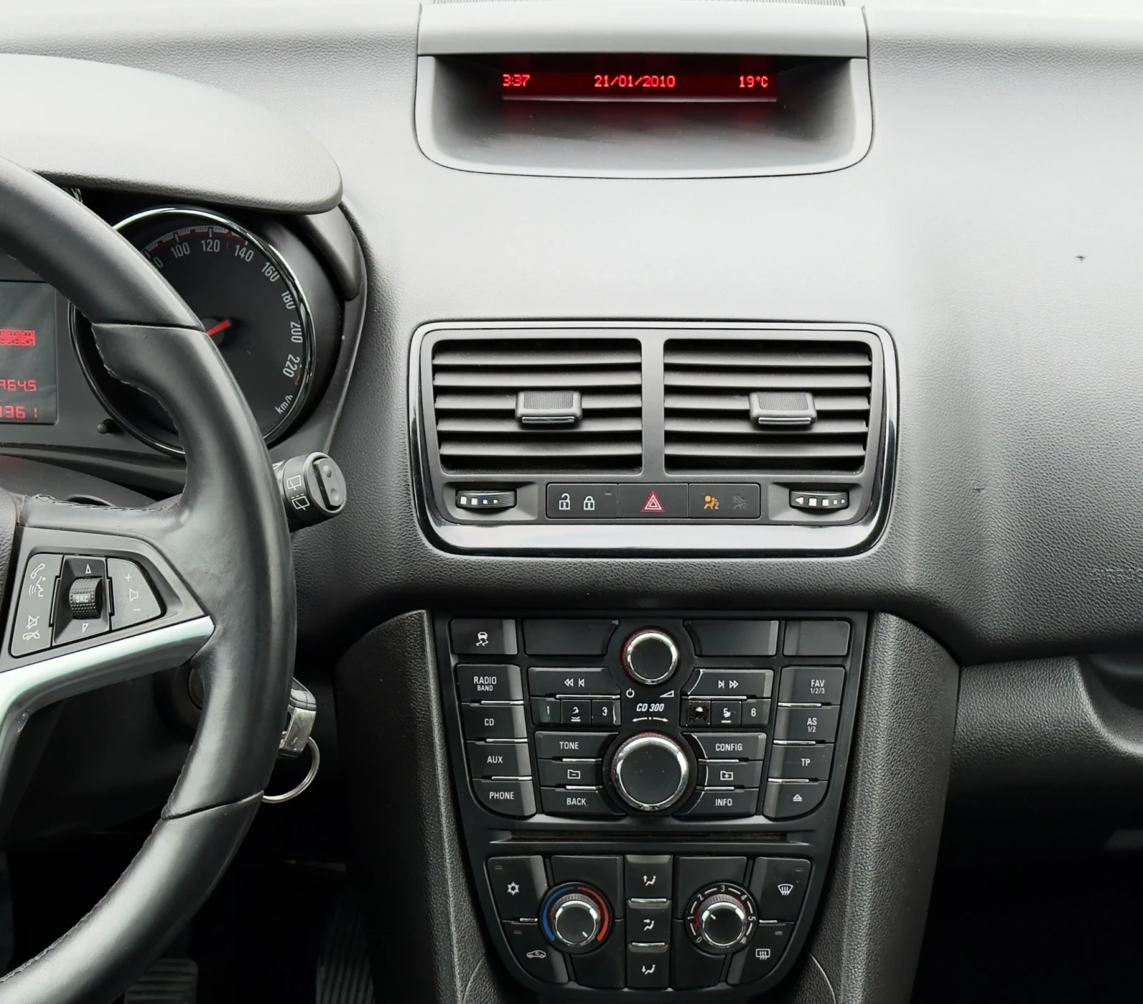 Opel Meriva 1.3CDTi * ИТАЛИЯ* , снимка 13 - Автомобили и джипове - 46293376