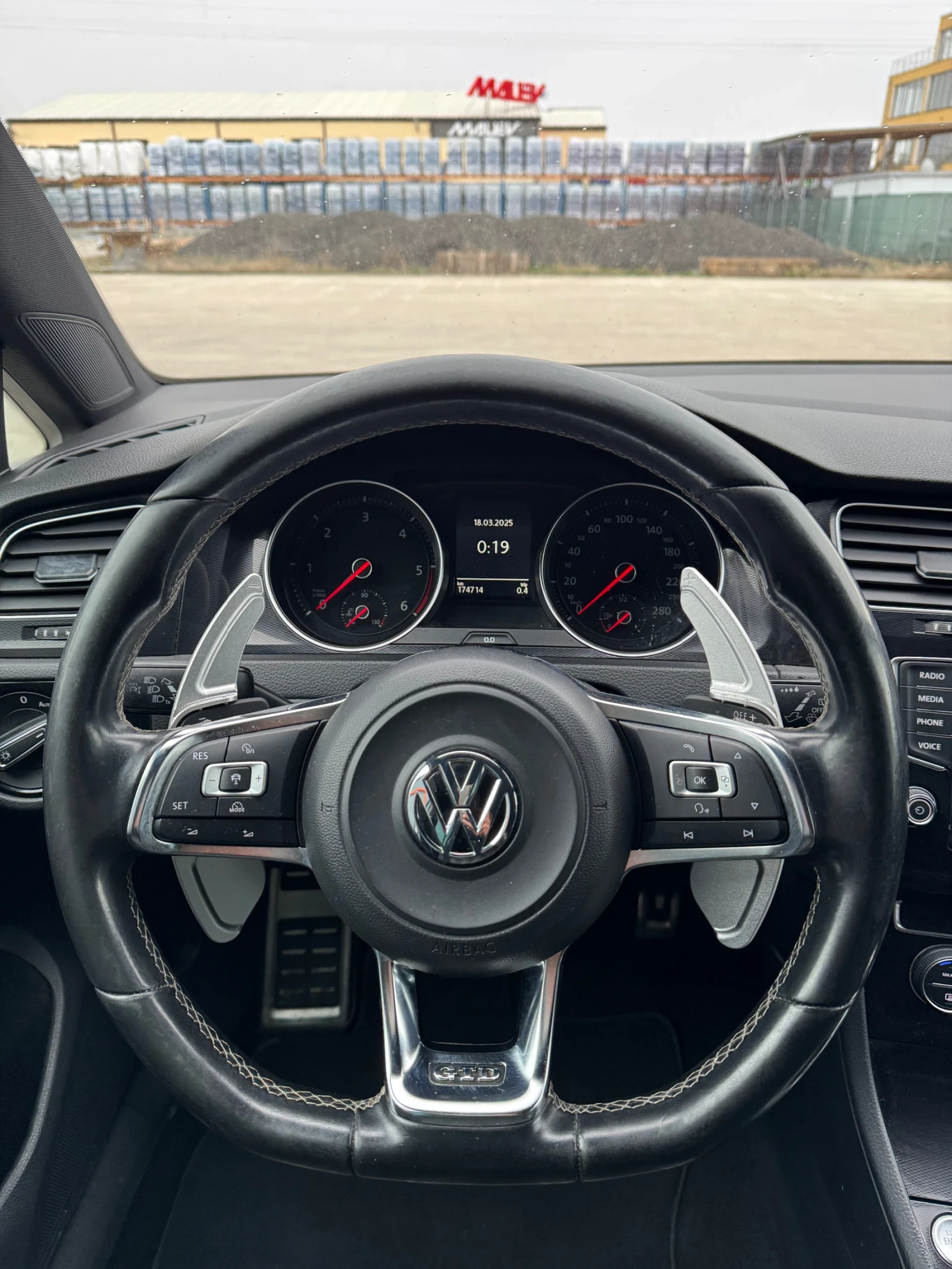 VW Golf Swiss GTD 2.0  | Mobile.bg   11