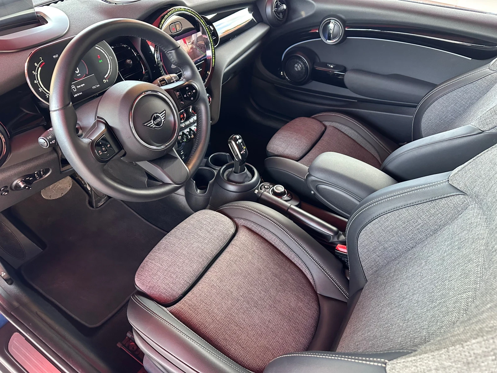 Mini Cooper H/K* Панорама* Гаранция* Carplay - изображение 7