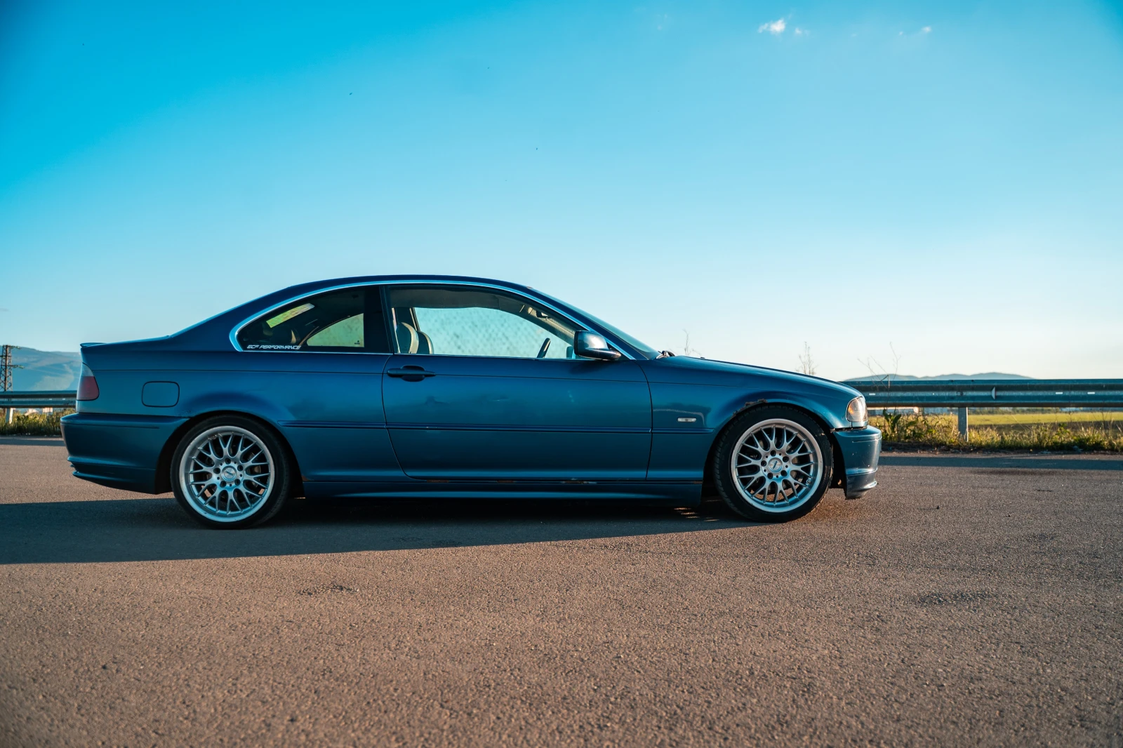BMW 320  - изображение 2