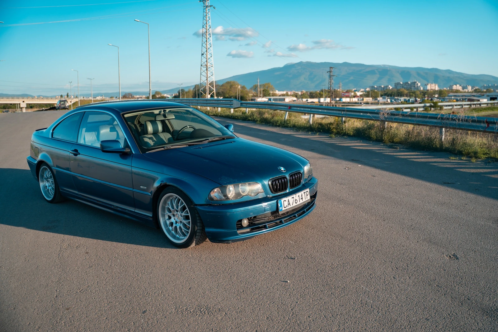 BMW 320  - изображение 7