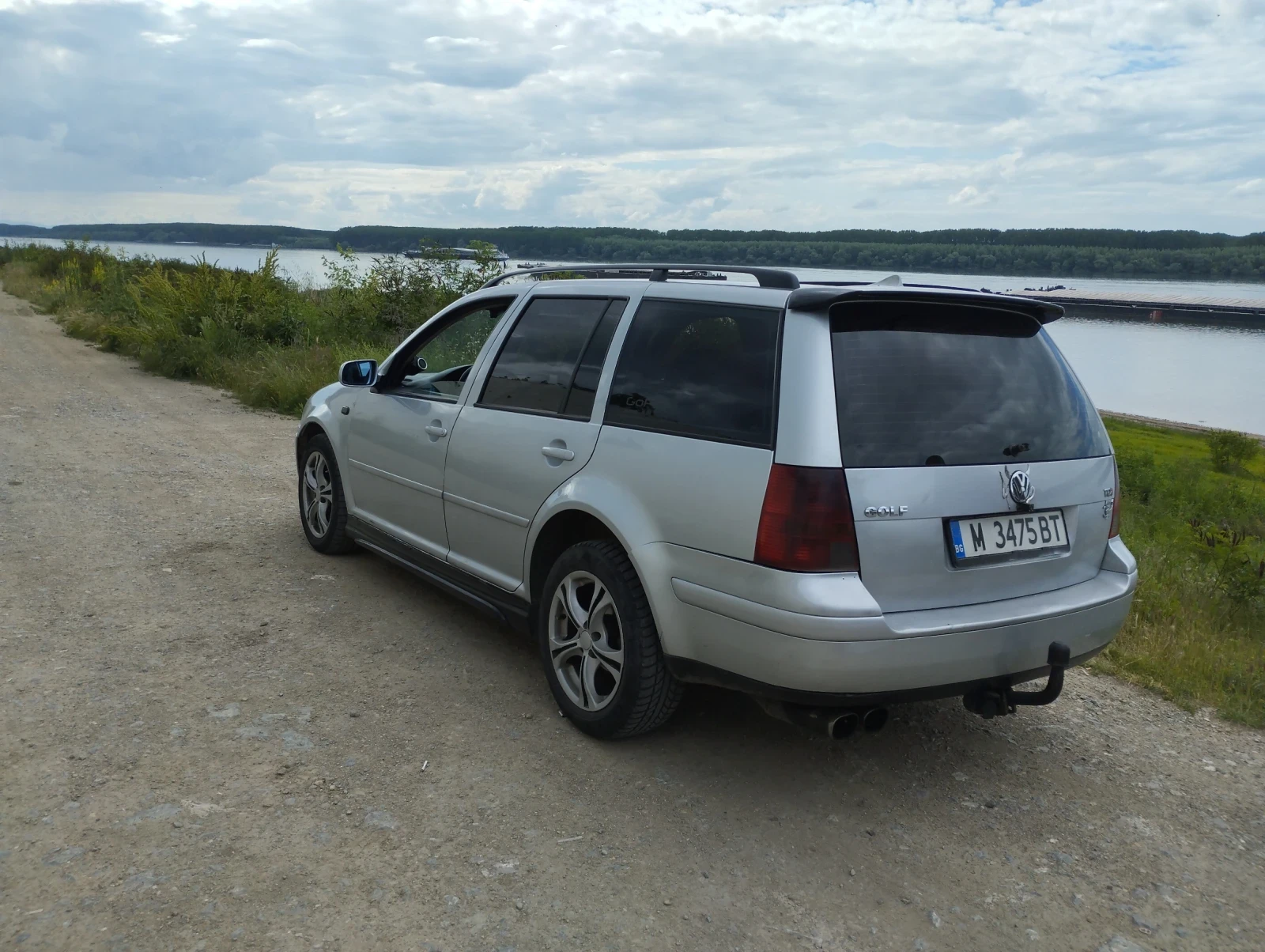 VW Golf Variant 1.9 тди 110 - изображение 9