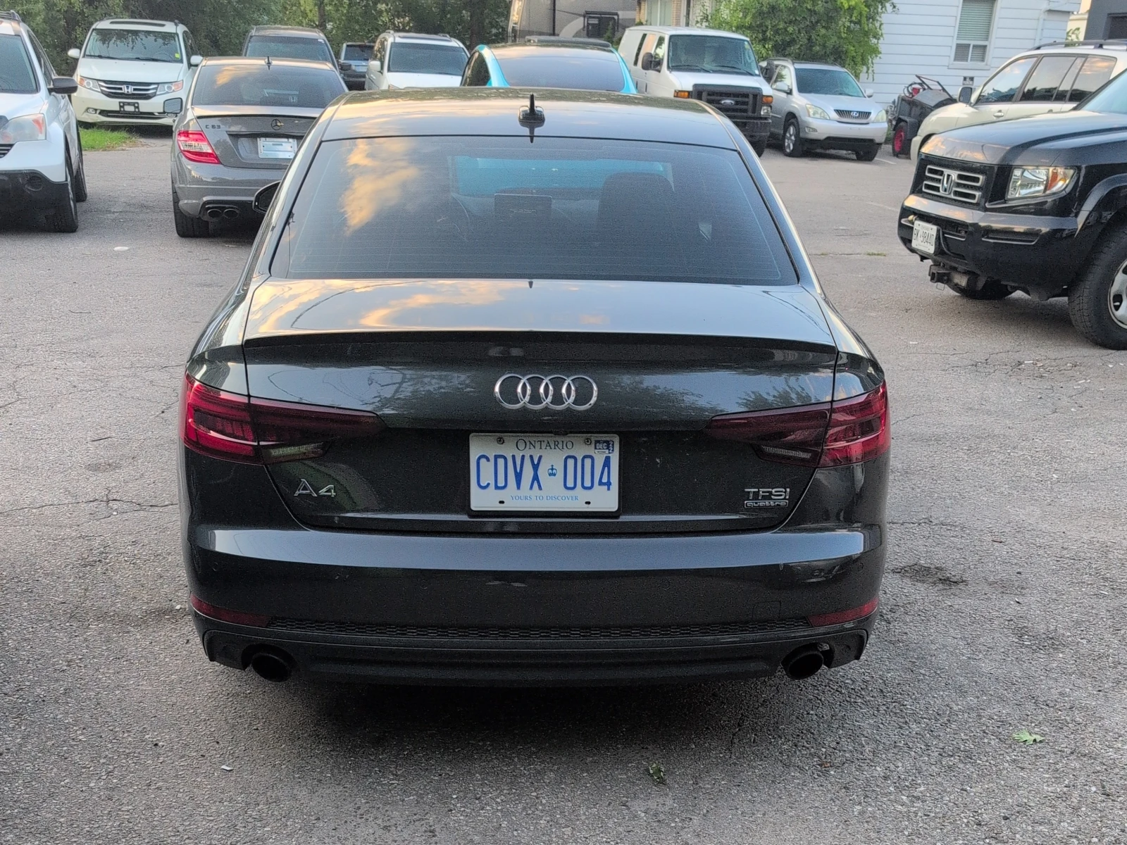 Audi A4 TECHNIK* CARFAX* АВТОФИНАНСИРАНЕ* Цена до България - изображение 4