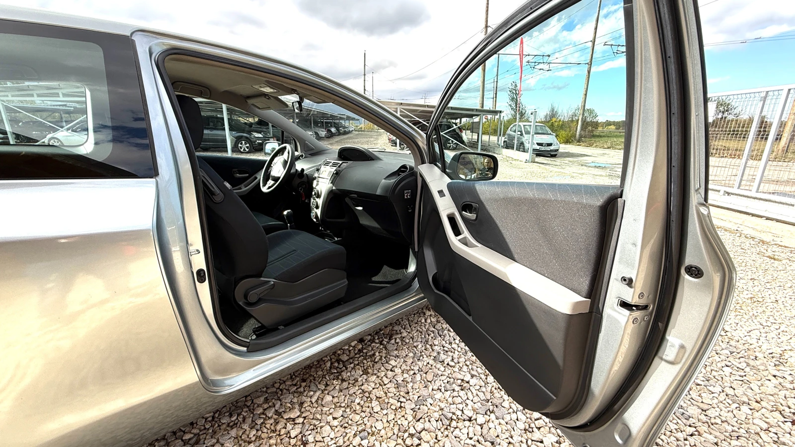 Toyota Yaris 1.4D4D/90/NAVI/EURO 4/    | Mobile.bg   14