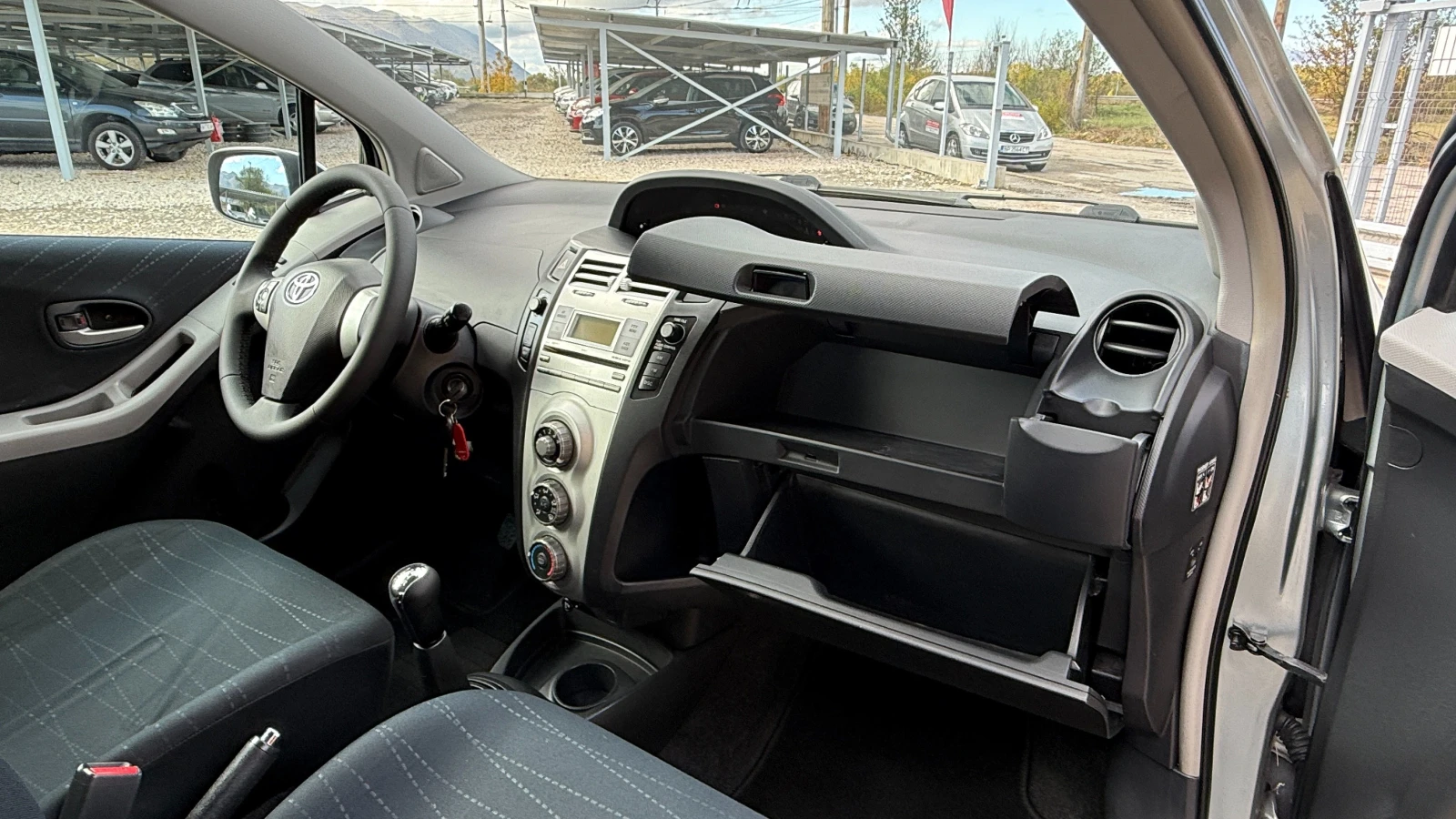 Toyota Yaris 1.4D4D/90/NAVI/EURO 4/    | Mobile.bg   13