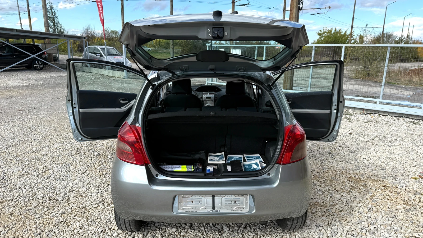 Toyota Yaris 1.4D4D-90кс-NAVI-EURO 4-* ВНОС ОТ ИТАЛИЯ*  - изображение 8