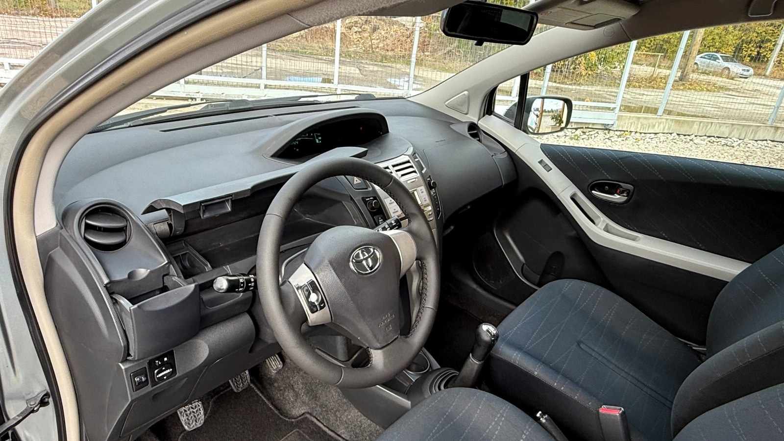 Toyota Yaris 1.4D4D-90кс-NAVI-EURO 4-* ВНОС ОТ ИТАЛИЯ*  - изображение 9