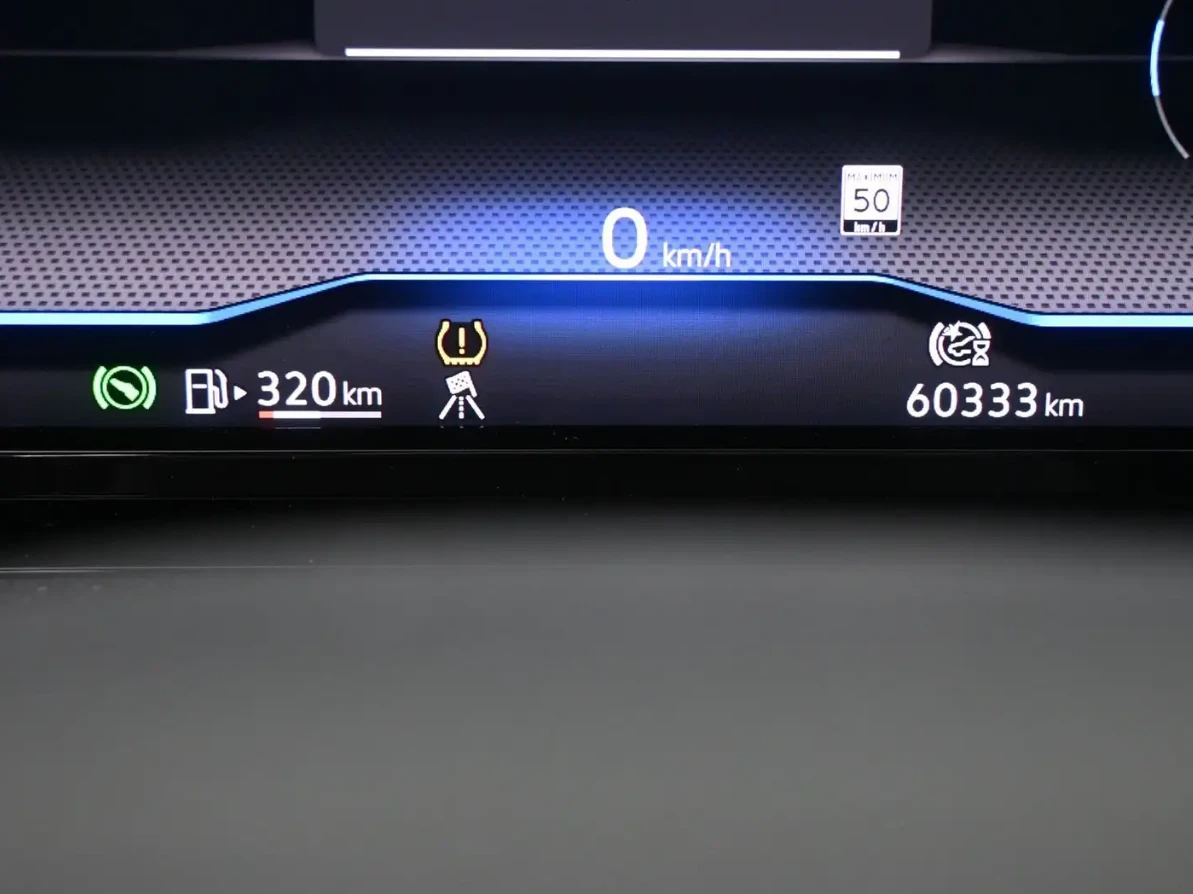 VW Golf 2022 Volkswagen Golf R - изображение 10