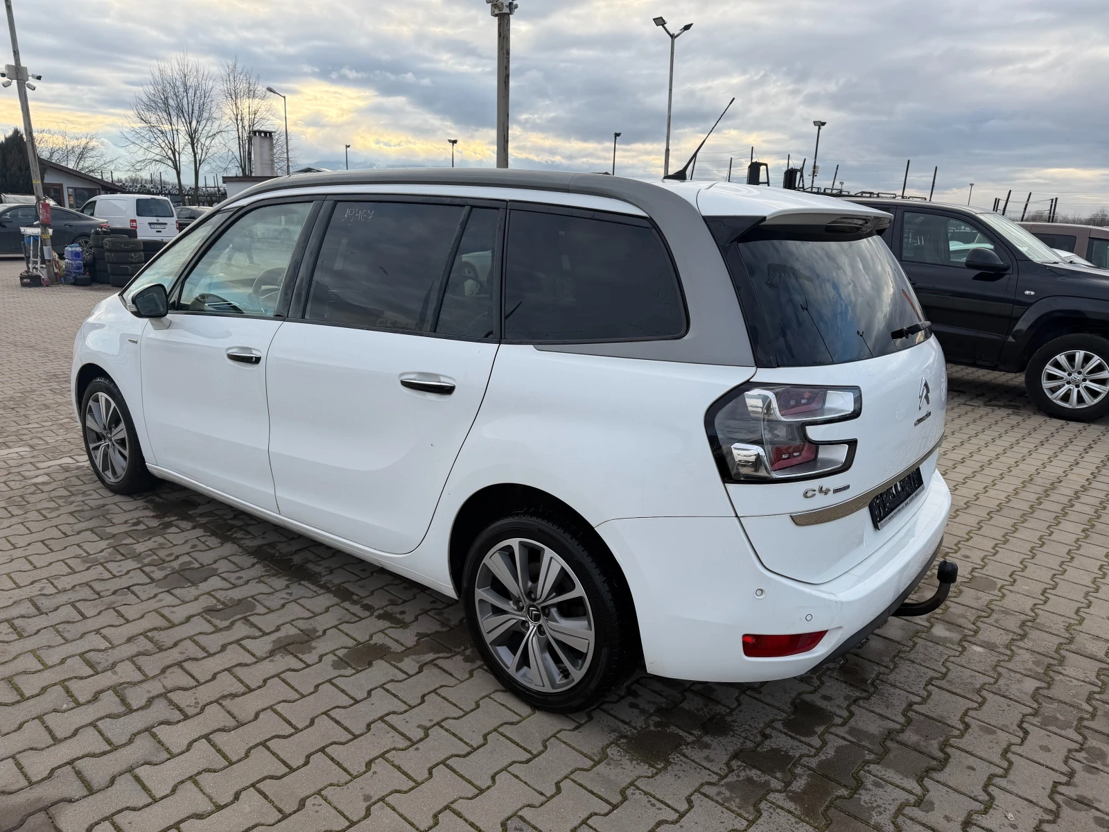 Citroen Grand C4 Picasso 2.0HDI AVTOMAT/PANORAMA/KOJA/NAVI/KAMERA EURO 6 - изображение 8