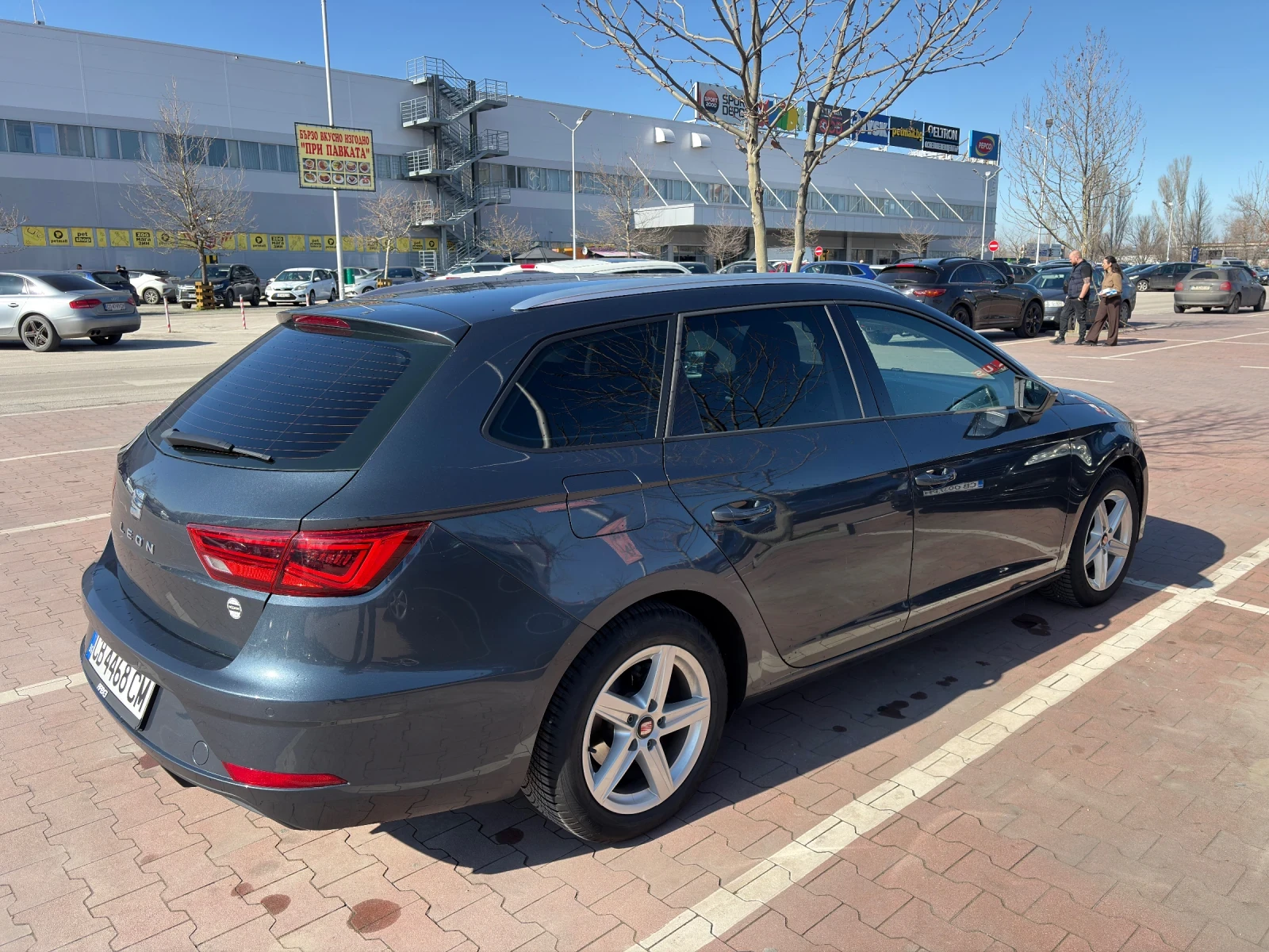 Seat Leon Метан ! Бартер !, снимка 3 - Автомобили и джипове - 53660488